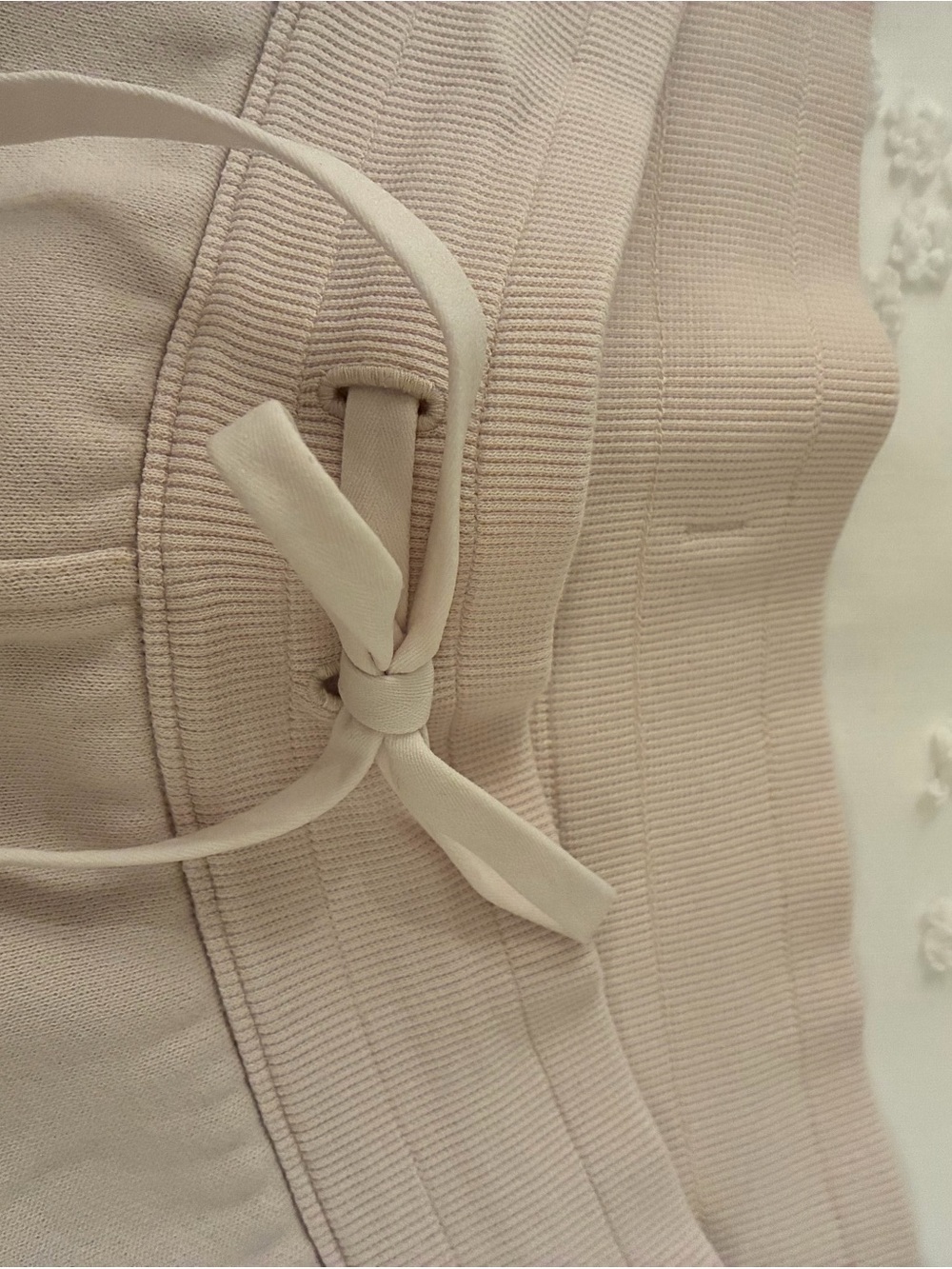 lululemon athletica Women's Light Beige Jogger Track Pants - Picture 3 of 6